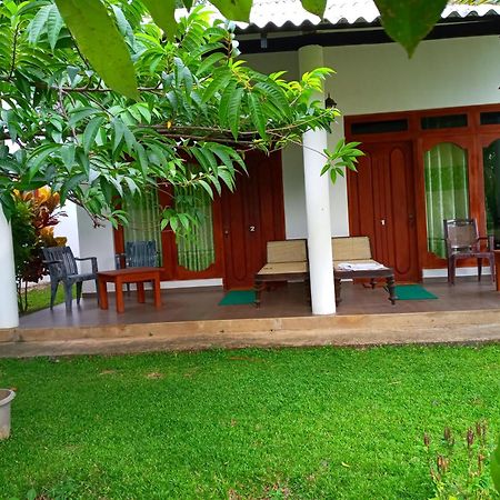Hideaway Homestay Habarana Exterior photo